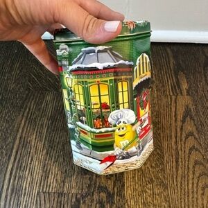 Vintage 1998 M&M candy winter Christmas holiday tin